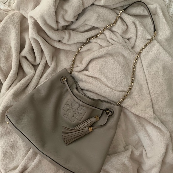 Beautiful Gray Soft Leather Tory Burch Purse - Picture 7 of 14